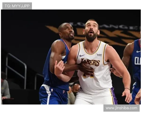 雷霆大胜快船锁定西部头名 切特30+14+5